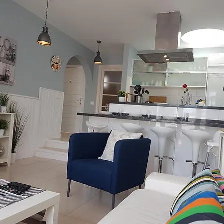 Azul Villa